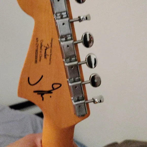 Fender jazzmaster squire electric guitar gold on cream signed, j mascis - Picture 5 of 7